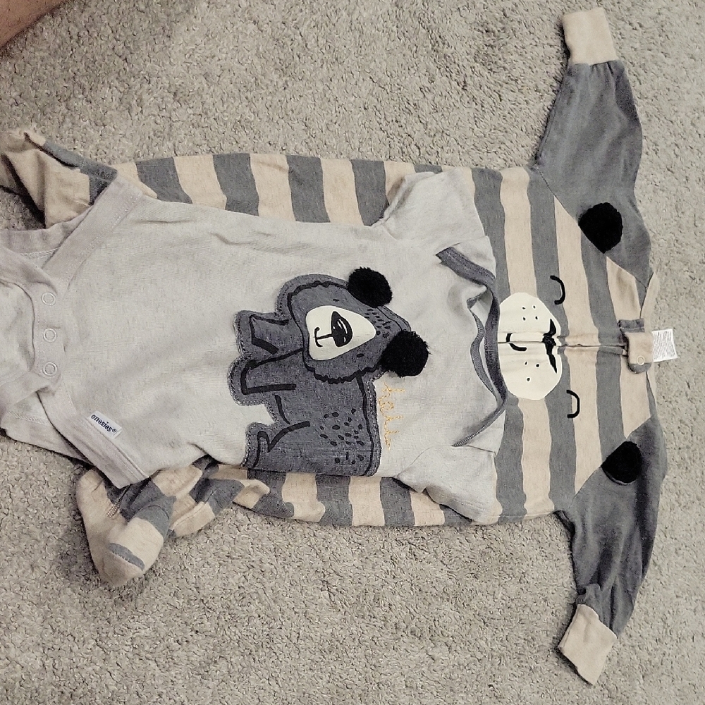 Gerber Cream and Gray Baby Top with Bear Appliqué